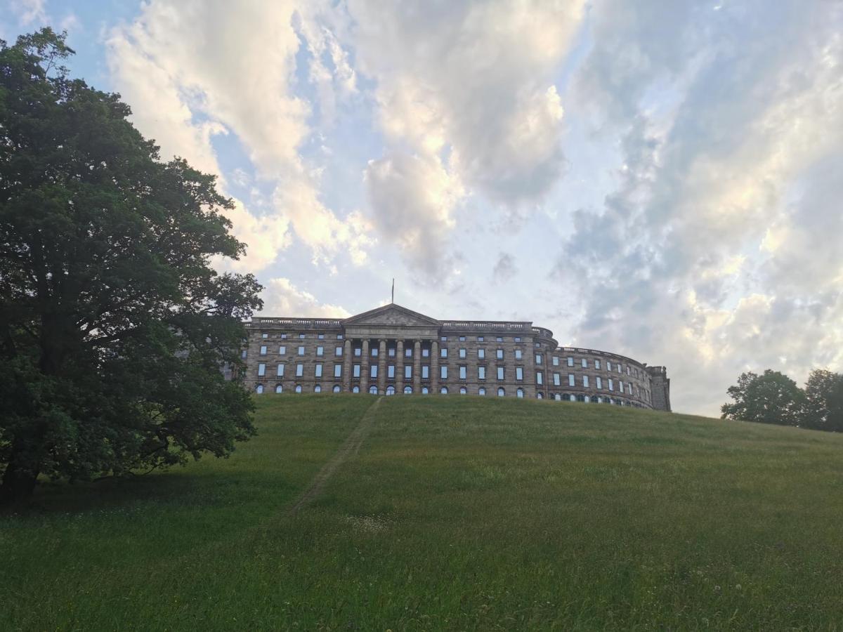Schoene 3-Zimmer Erdgeschosswohnung Am Bergpark,Unesco,Therme,Train, Wilhelmshoeher Allee 329 Kassel Exteriör bild